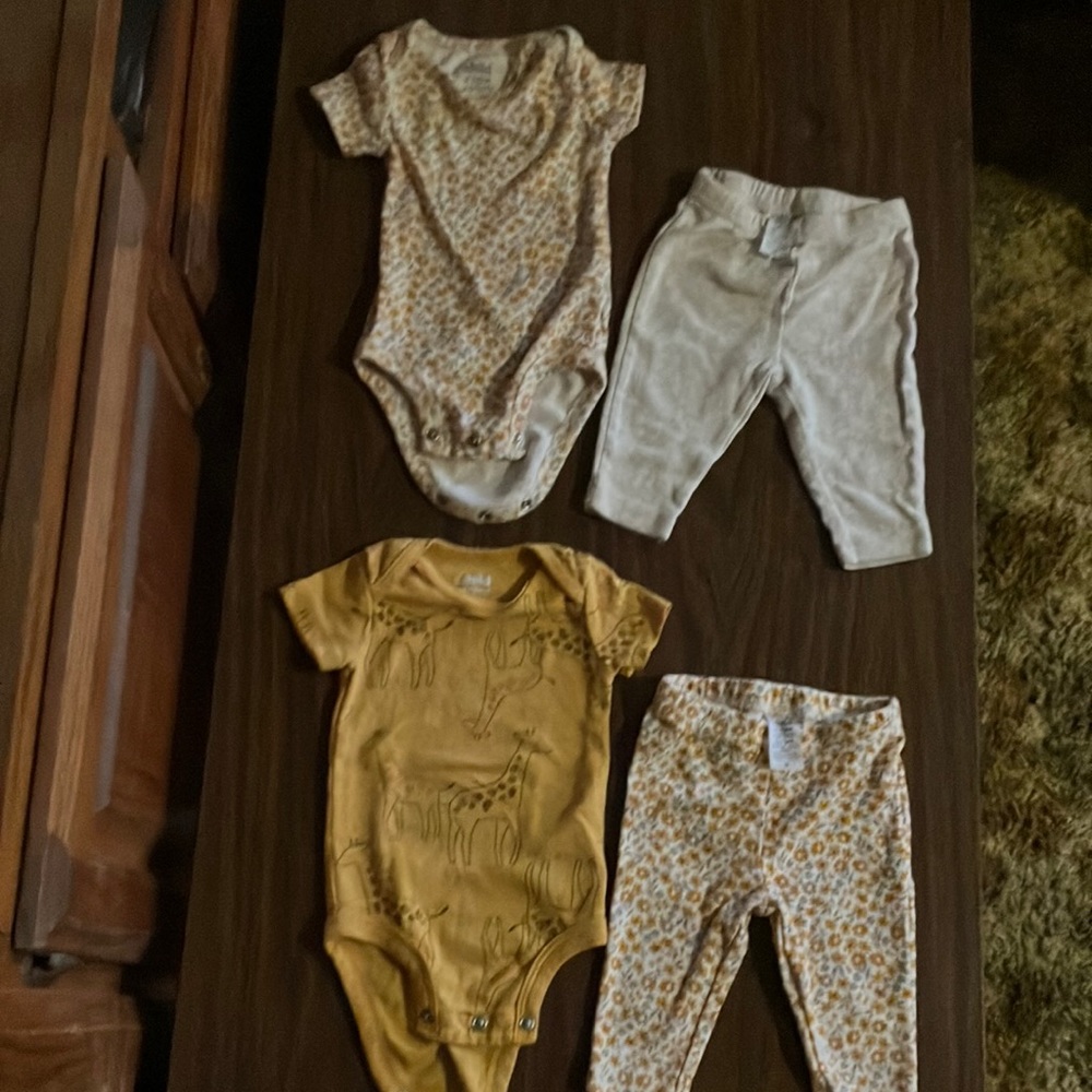 0-3 months girls outfits, child of mine
